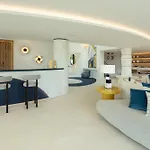 Azur, Nueva Andalucia,