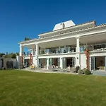 Villa Azur, Nueva Andalucia,