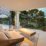 Vila Azur, Nueva Andalucia,