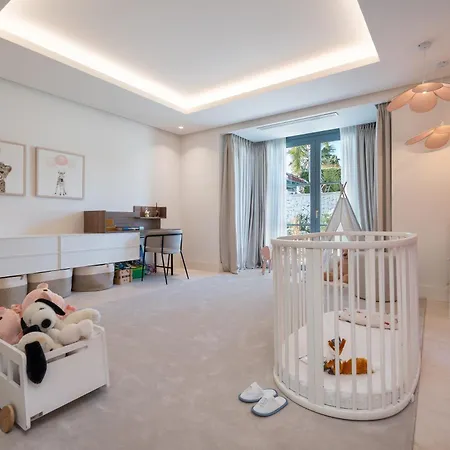 Villa Azur, Nueva Andalucia, *