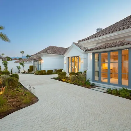 Villa Azur, Nueva Andalucia,