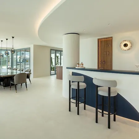 Villa Azur, Nueva Andalucia,