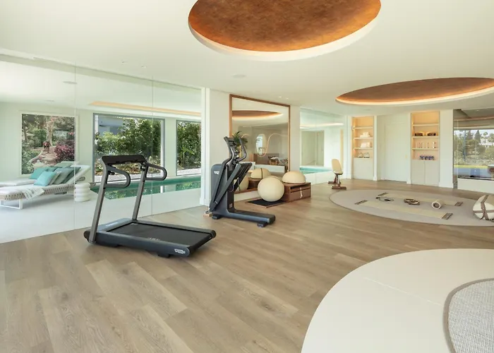 Vila Azur, Nueva Andalucia,