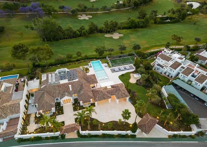 Vila Azur, Nueva Andalucia, *