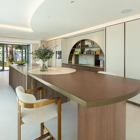 Azur, Nueva Andalucia, Марбелья