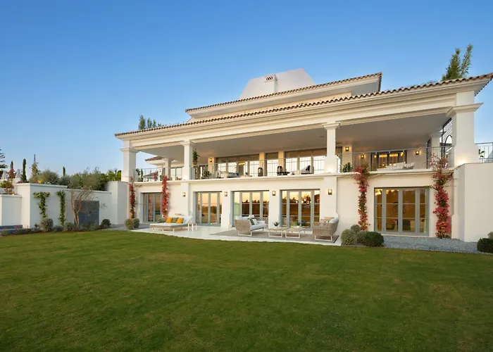 Villa Azur, Nueva Andalucia, *