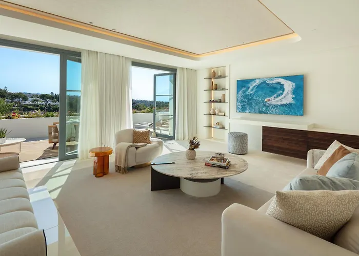 Villa Azur, Nueva Andalucia,