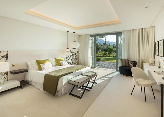 Villa Azur, Nueva Andalucia,