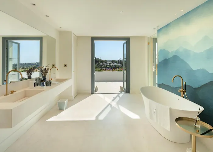 Villa Azur, Nueva Andalucia, *